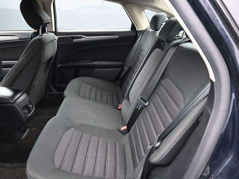 Used 2020 Ford Fusion SE FWD image 23