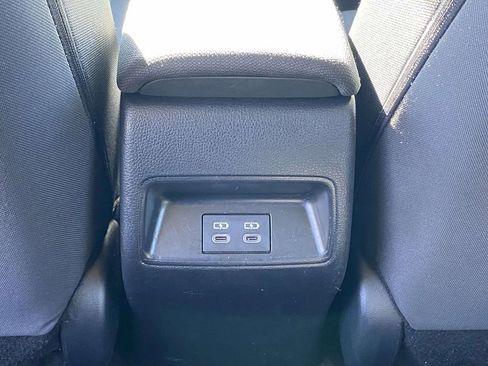 Used 2023 Toyota Corolla LE image 11