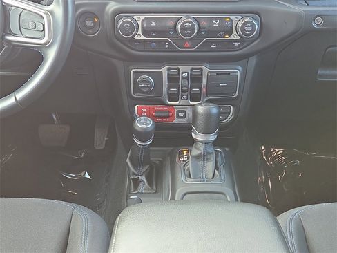 Used 2022 Jeep Wrangler Unlimited Rubicon 4xe image 21