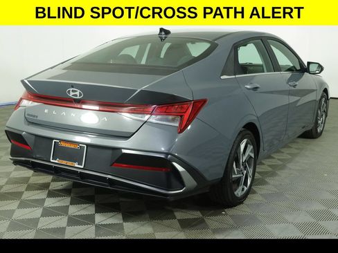 Used 2025 Hyundai Elantra SEL FWD image 6