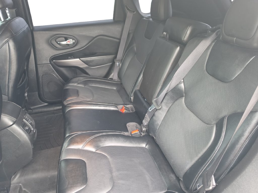 Used 2022 Jeep Cherokee Latitude Lux FWD image 14