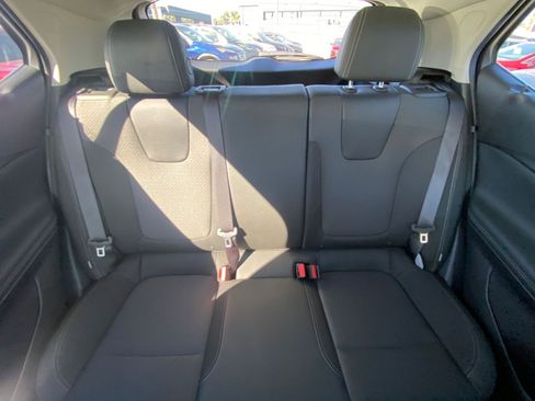 Used 2025 Buick Encore GX Preferred image 37