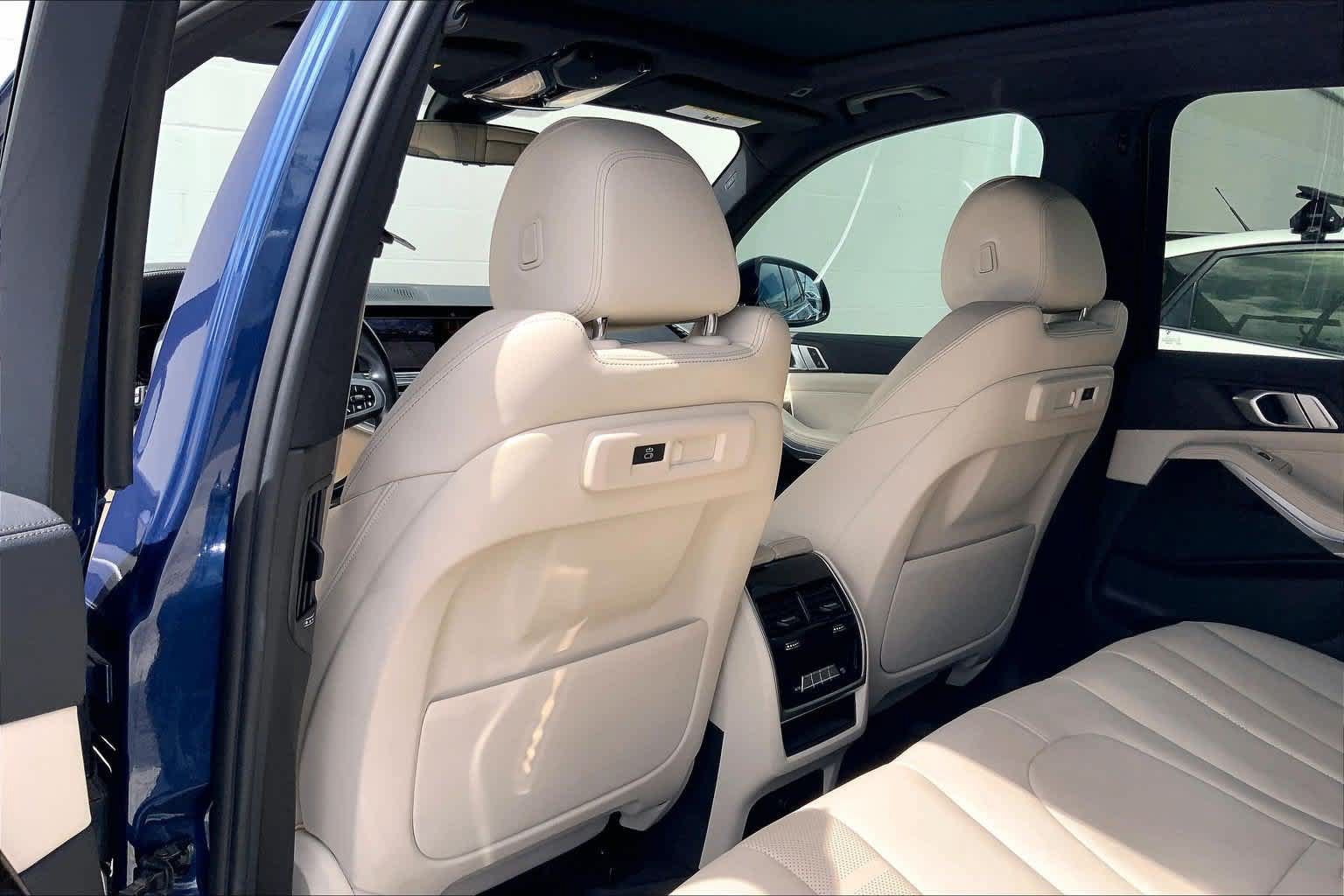 Used 2021 BMW X5 sDrive40i w/ M Sport Package RWD image 12