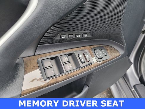 Used 2012 Lexus IS 350C image 16