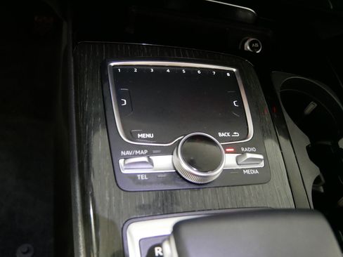 Used 2019 Audi Q7 3.0T Premium Plus AWD/4WD image 29