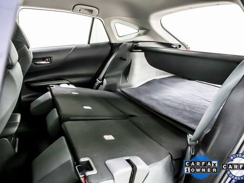 Used 2023 Toyota Venza LE image 38