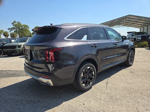 New 2026 Kia Sorento S FWD image 8