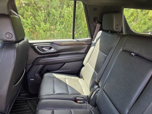 Used 2023 Chevrolet Tahoe LT w/ Luxury Package image 14