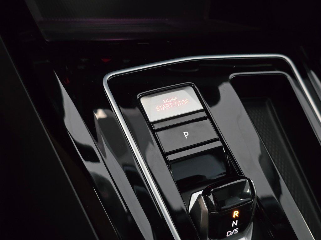 New 2026 Volkswagen GTI SE FWD image 28