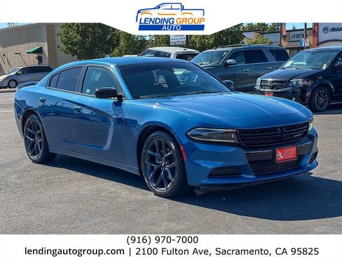 Used 2023 Dodge Charger SXT w/ Blacktop Package RWD image 5