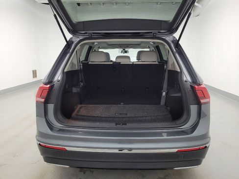 Used 2020 Volkswagen Tiguan SE w/ Panoramic Sunroof Package AWD/4WD image 29
