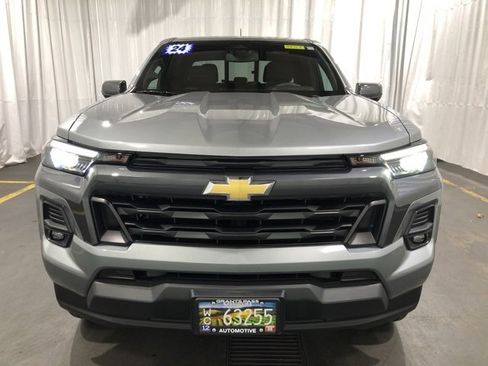 Used 2024 Chevrolet Colorado LT w/ LT Convenience Package III image 22