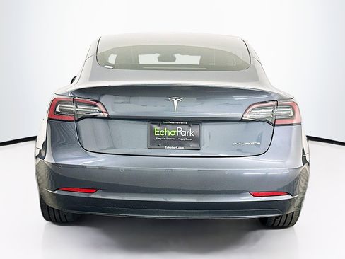 Used 2022 Tesla Model 3 Long Range AWD/4WD image 7