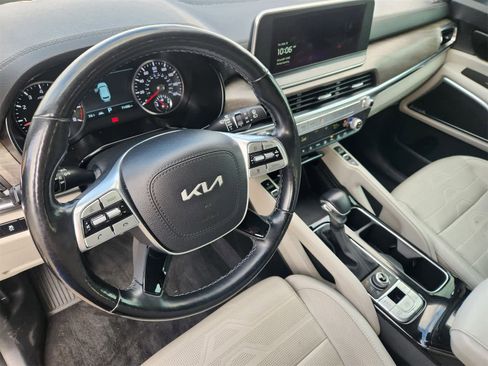 Certified 2022 Kia Telluride SX w/ SX Prestige Package image 2