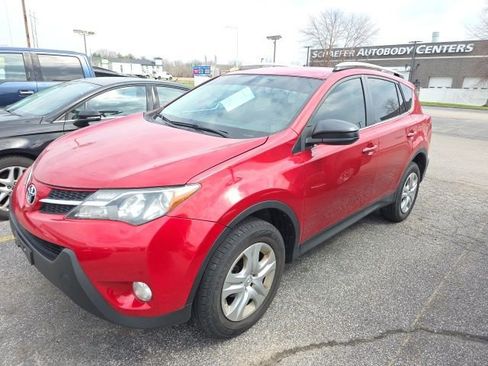 Used 2014 Toyota RAV4 LE image 1