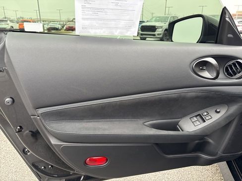 Used 2025 Nissan Z Performance w/ Floor Mat Package image 8