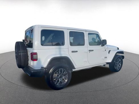Used 2025 Jeep Wrangler Sahara image 15