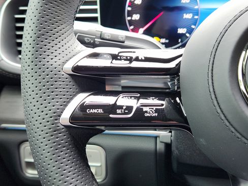 New 2025 Mercedes-Benz GLS 580 4MATIC image 29