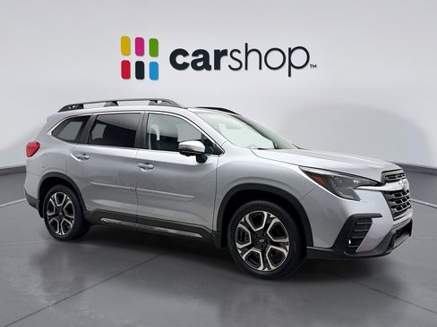 Used 2023 Subaru Ascent Limited w/ Technology Package AWD/4WD image 7