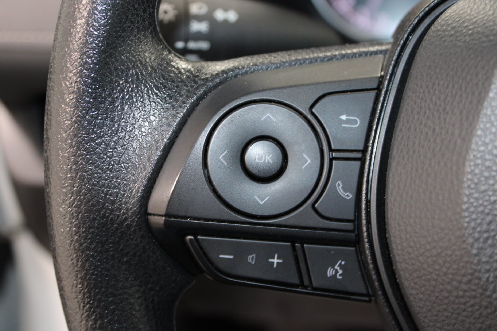 Used 2025 Toyota RAV4 XLE AWD/4WD image 33