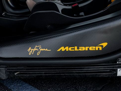 Used 2019 McLaren Senna image 28