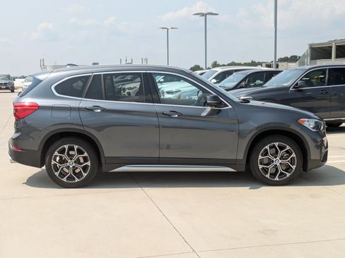 Used 2022 BMW X1 xDrive28i w/ Convenience Package AWD/4WD image 4