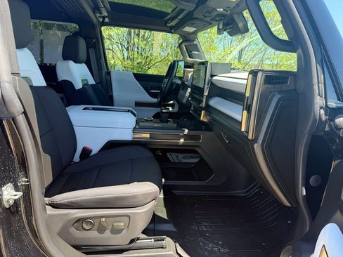 Used 2025 GMC Hummer EV 3X w/ LPO, Illumination Package AWD/4WD image 25