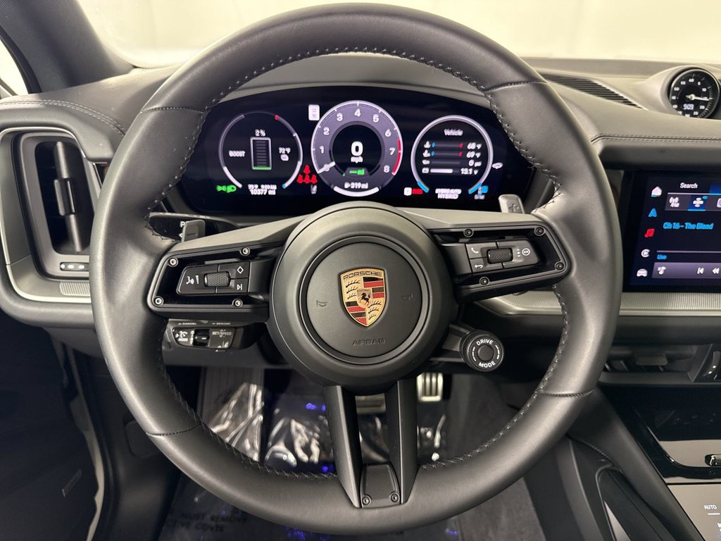 Certified 2025 Porsche Cayenne S AWD/4WD image 36