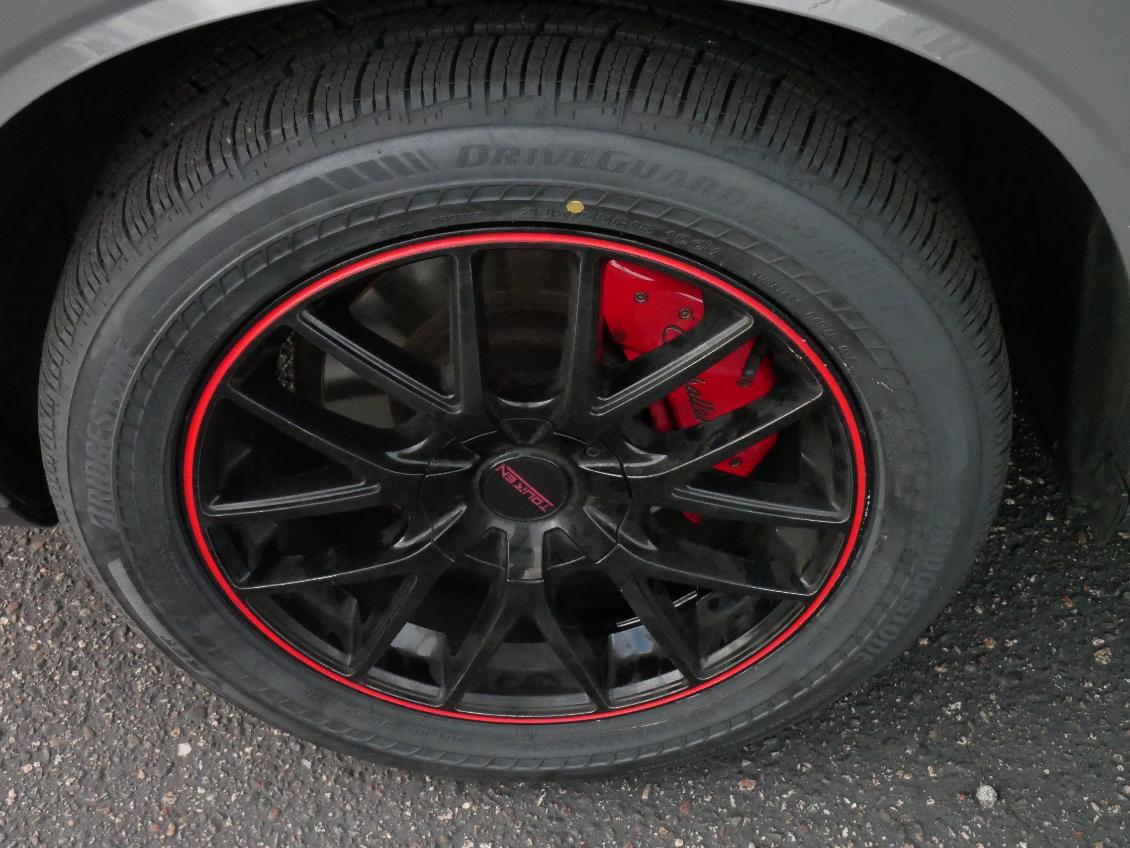 Used 2018 Dodge Challenger SXT RWD image 15