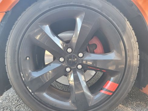 Used 2014 Dodge Charger R/T w/ Blacktop Package RWD image 8