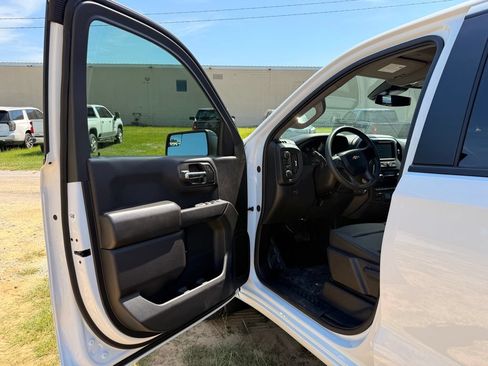 New 2026 Chevrolet Silverado 1500 W/T w/ WT Value Package AWD/4WD image 11