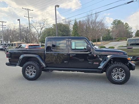 New 2026 Jeep Gladiator Mojave image 2