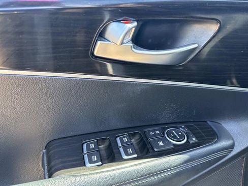 Used 2020 Kia Sorento LX FWD image 25
