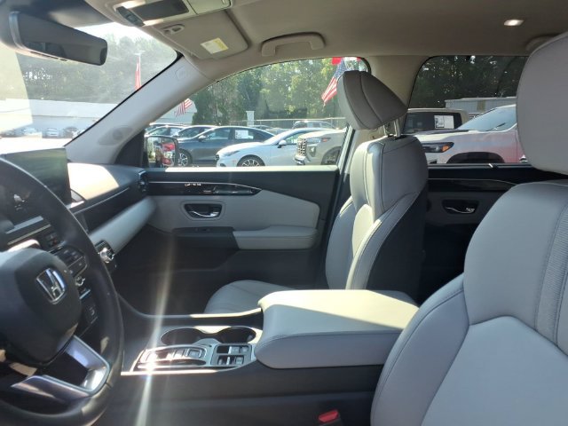 Used 2025 Honda Pilot EX-L image 5