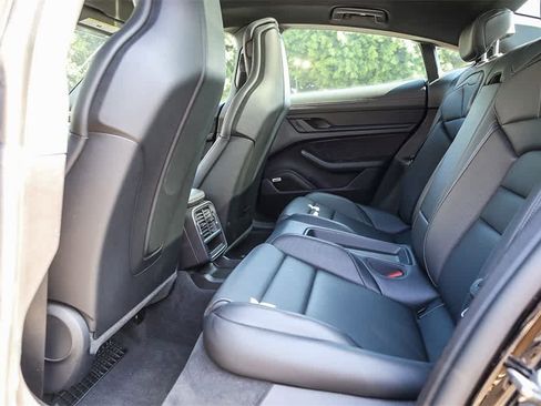 Used 2022 Porsche Taycan 4S image 22