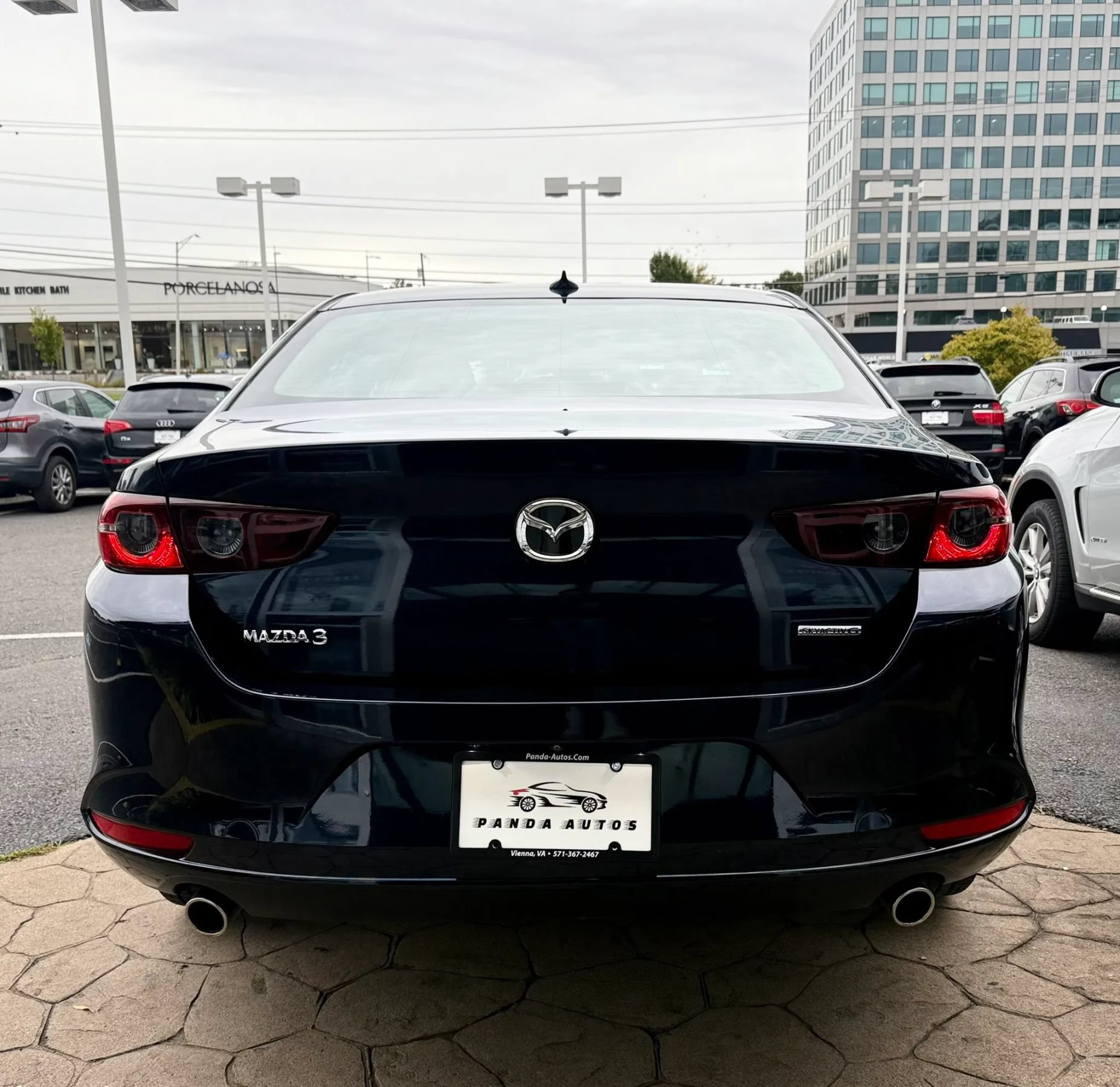 Used 2019 MAZDA MAZDA3 Sedan w/ Preferred Package FWD image 6