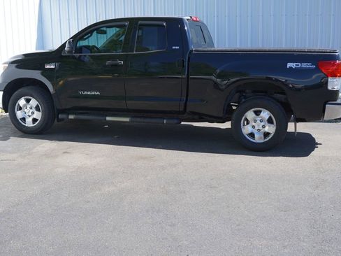 Used 2013 Toyota Tundra 4x4 Double Cab w/ TRD Off-Road Pkg image 3