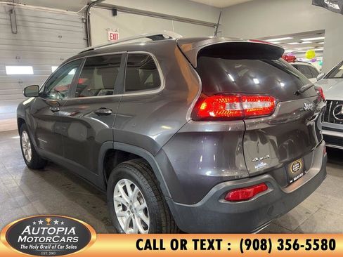 Used 2017 Jeep Cherokee Latitude image 34