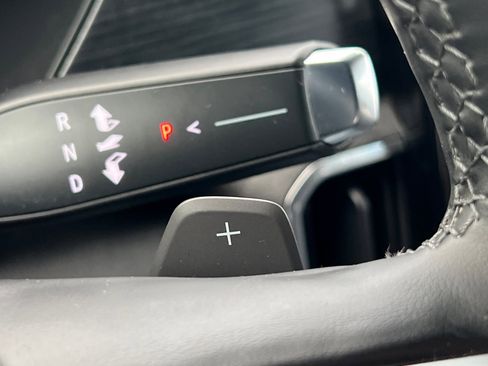 Used 2024 GMC Acadia Elevation image 37