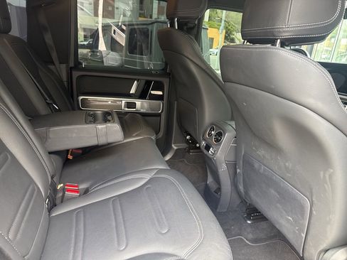 Used 2025 Mercedes-Benz G 550 image 7