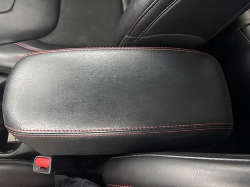 Used 2019 Jeep Cherokee Trailhawk w/ Cold Weather Group AWD/4WD image 42