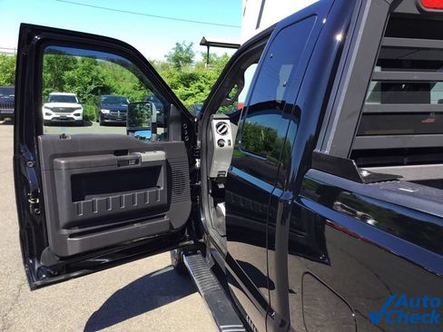 Used 2016 Ford F250 Lariat w/ Chrome Package AWD/4WD image 25