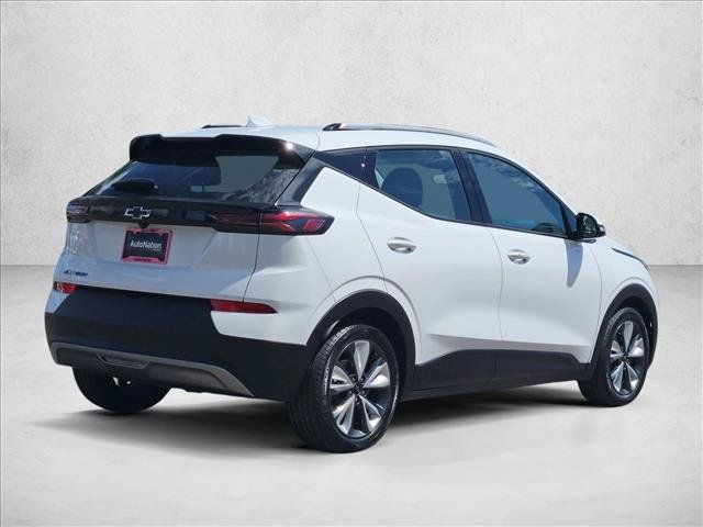 Certified 2023 Chevrolet Bolt EUV LT w/ Convenience Package FWD image 8