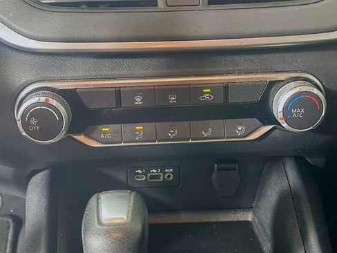 Used 2022 Nissan Altima 2.5 SV image 16