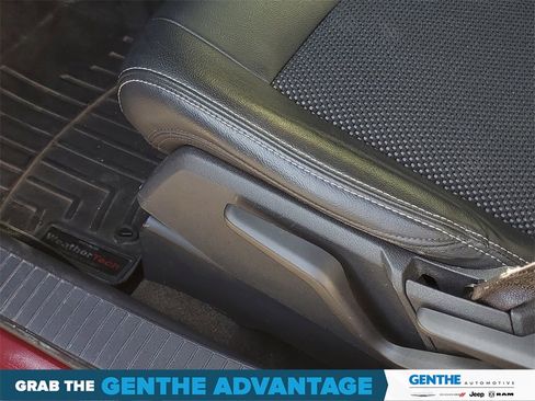 Used 2017 Jeep Compass Latitude image 9