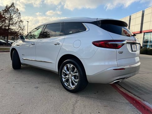 Used 2019 Buick Enclave Avenir w/ Avenir Technology Package image 8
