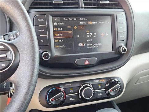 Used 2023 Kia Soul LX w/ LX Technology Package FWD image 12