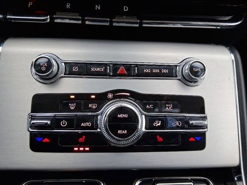 Used 2023 Lincoln Aviator AWD w/ Class IV Trailer Tow Package image 28