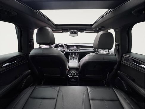 Used 2022 Alfa Romeo Stelvio Ti image 9