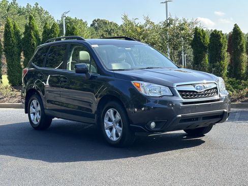 Used 2016 Subaru Forester 2.5i Limited AWD/4WD image 2